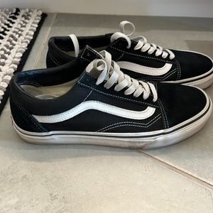 Vans - Old Skool black/white size 9.5 women